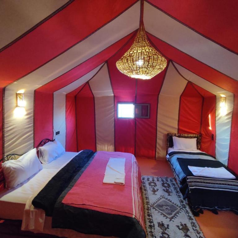 Sahara Safari Camp Hotel Мерцуга Екстериор снимка