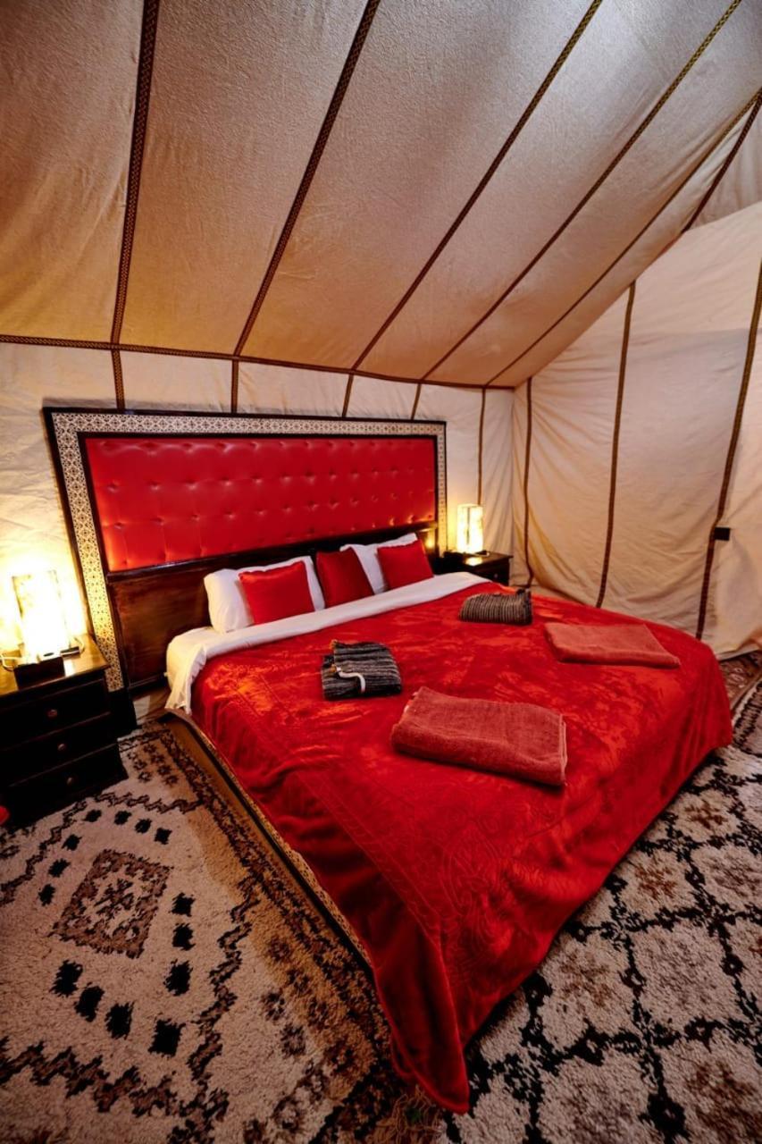 Sahara Safari Camp Hotel Мерцуга Екстериор снимка