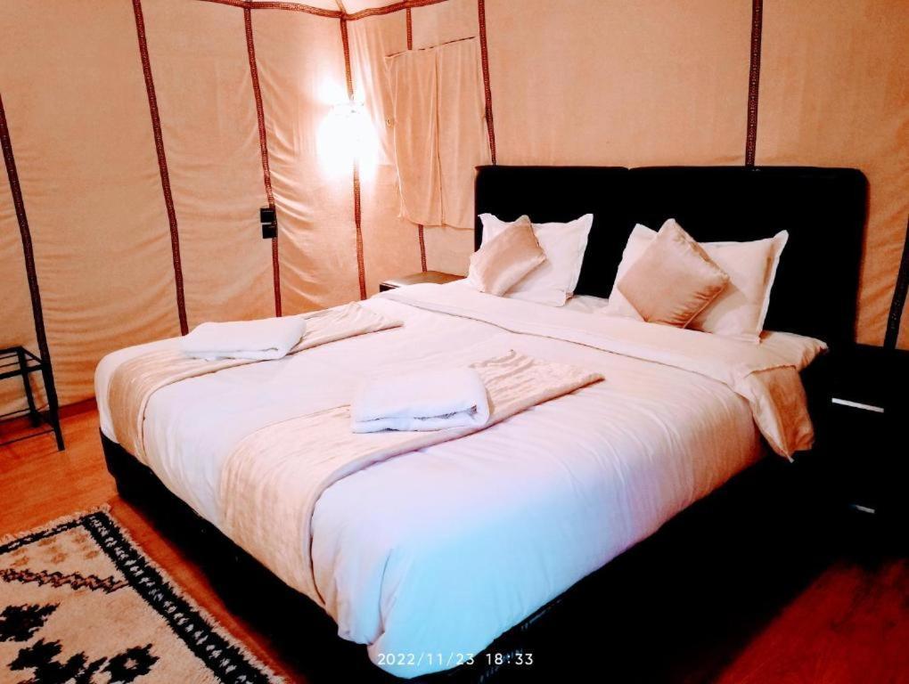 Sahara Safari Camp Hotel Мерцуга Екстериор снимка